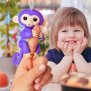 Детская интерактивная игрушка обезьянка со звуковыми эффектами Fingerlings Фиолетовая 03k05p177v4 фото